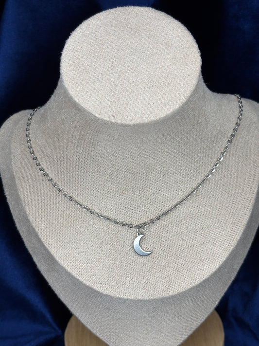 „Moon Witch Sisters“ Edelstahl Kette mit einem Mond Anhänger